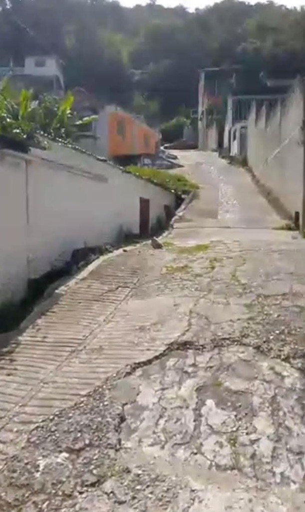 Vista terreno 5 (Entrada Vía Asfaltada)